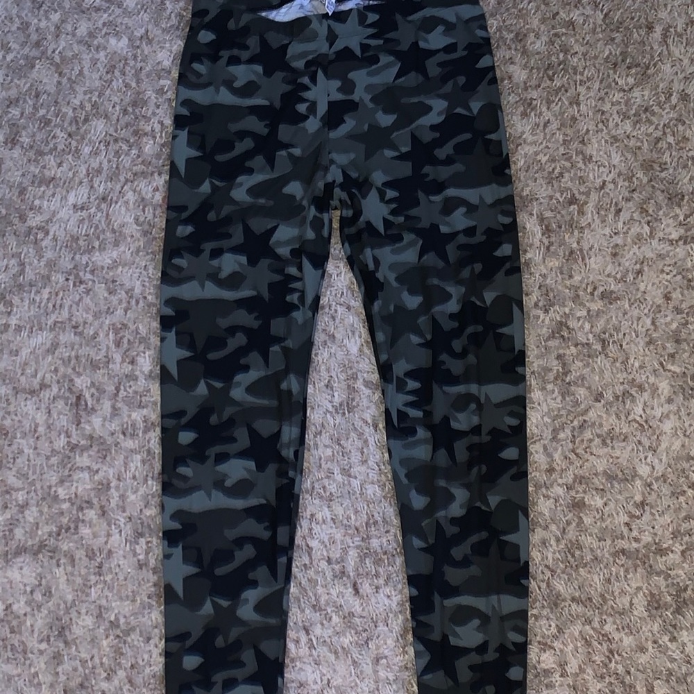 Camouflage star pattern leggings